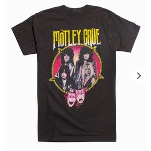 Motley Crue Tee 🎸🤘🏻🧨